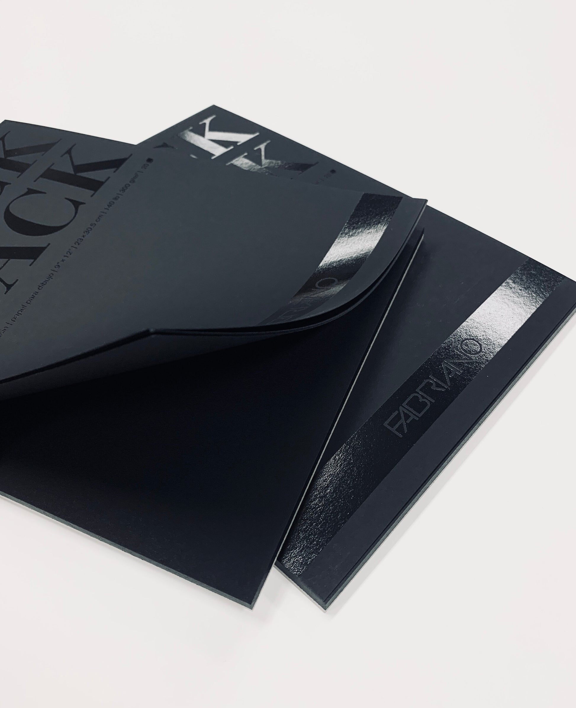 fabriano black black 2